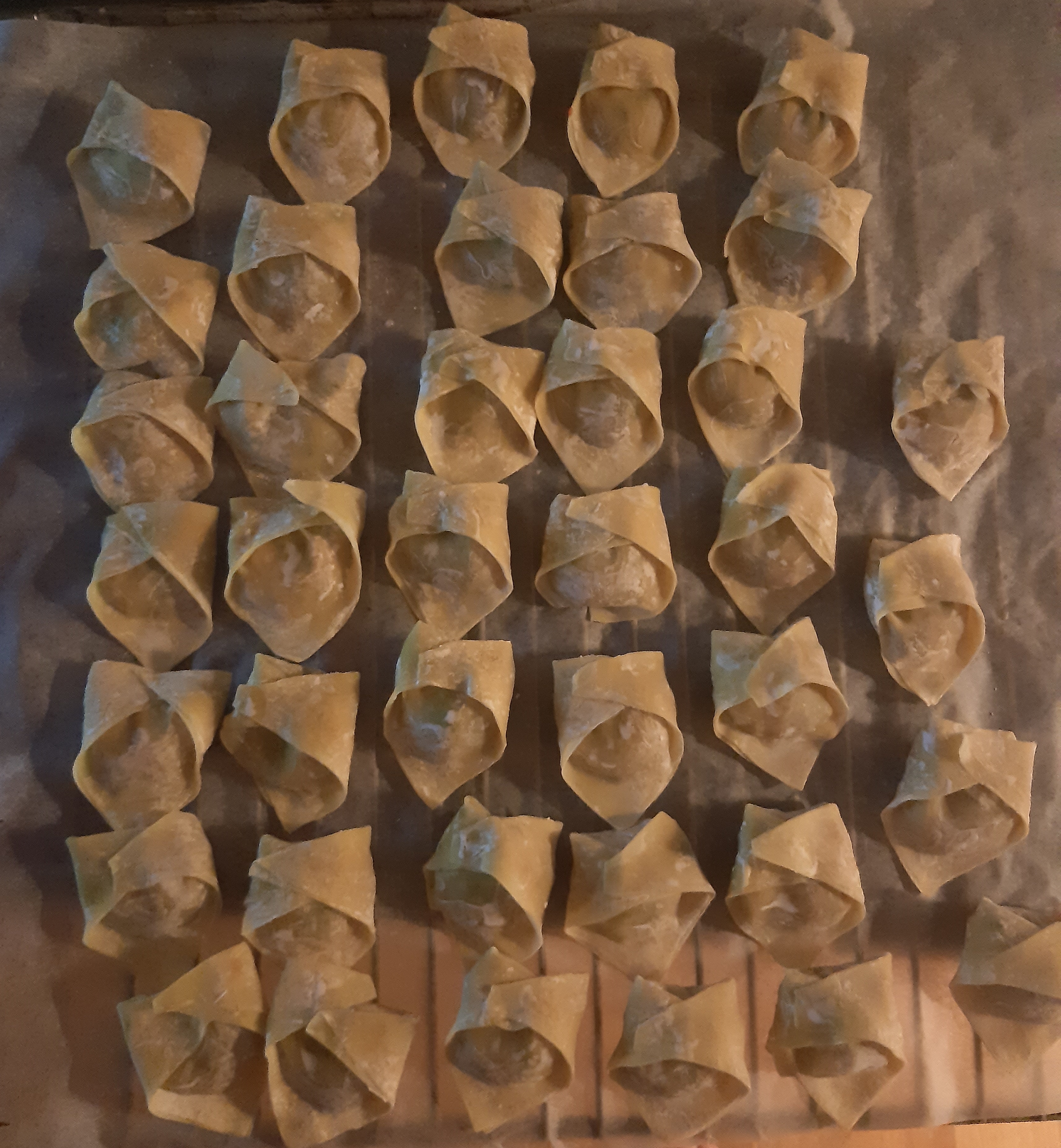 Tray of wontons